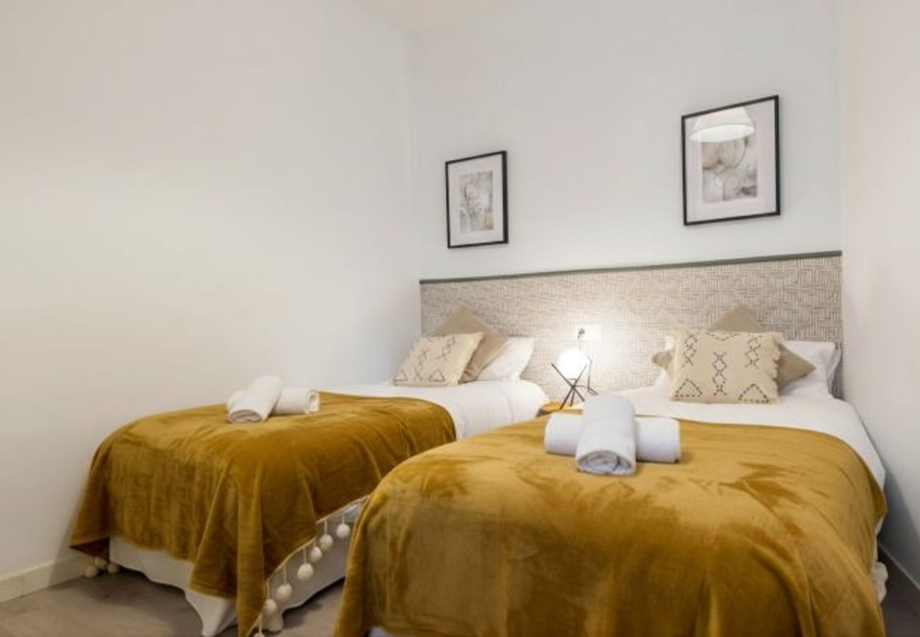 Atocha VI - Apartamento decorado con gusto junto a Atocha