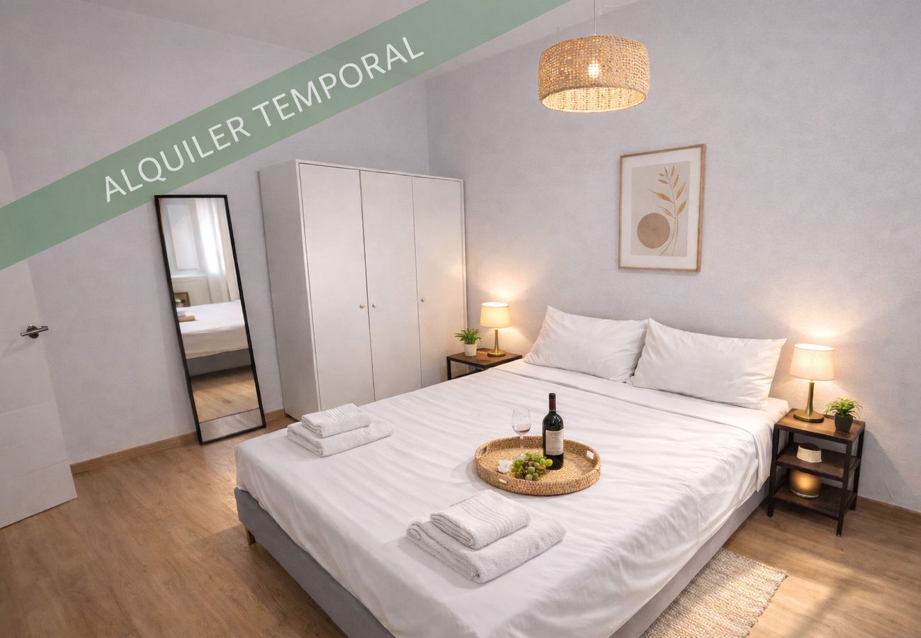 Chamartín Smart Stay | Double Room with Great Connectivity