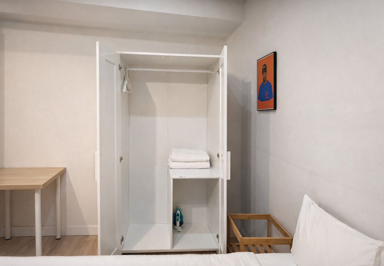 Incredible Location - Room in Madrid