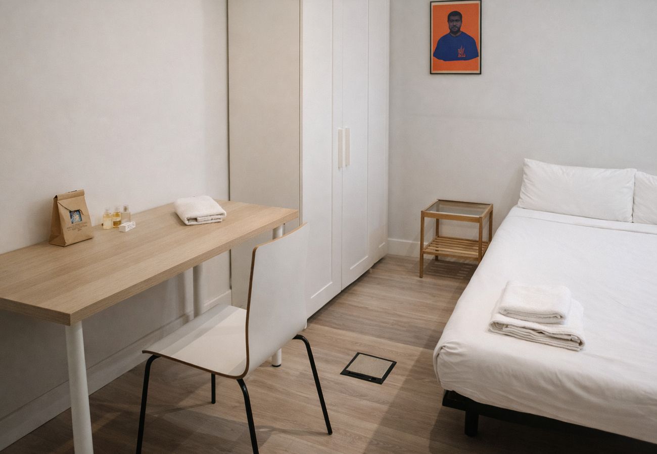 Incredible Location - Room in Madrid