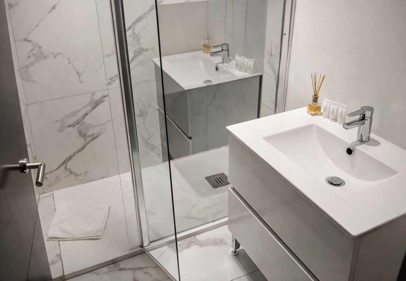 Incredible Location - Room in Madrid